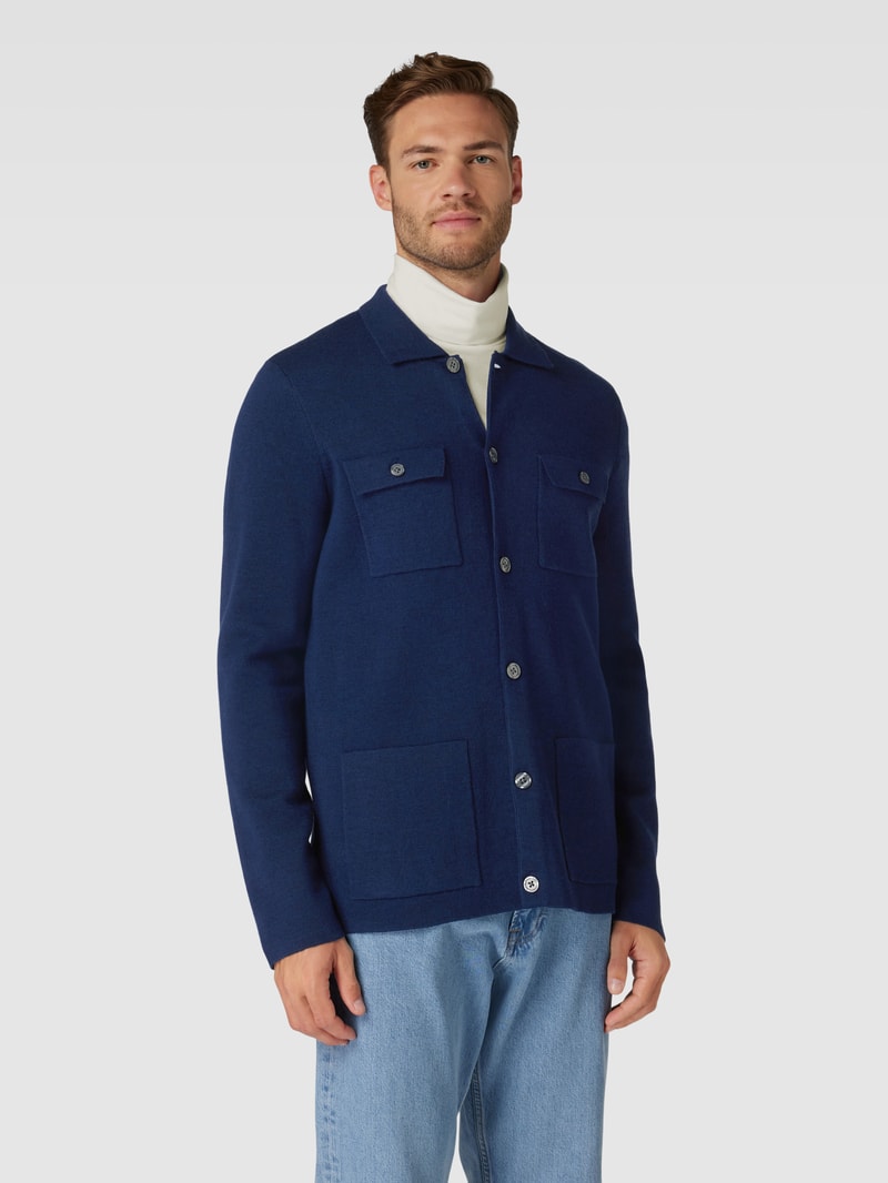Strickjacke mit Brusttaschen in dunkelblau meliert