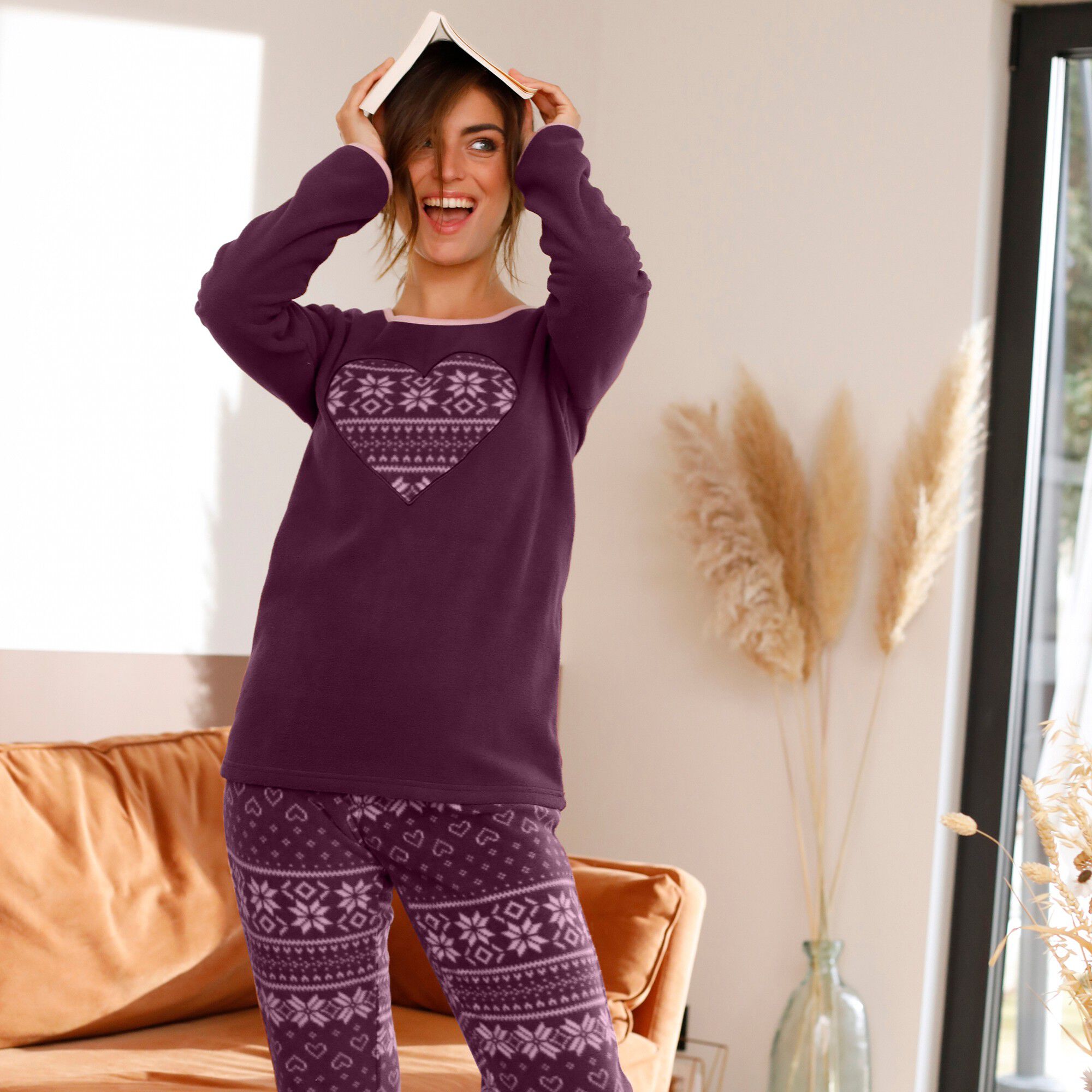Pyjama pantalon maille polaire manches longues imprimé coeur