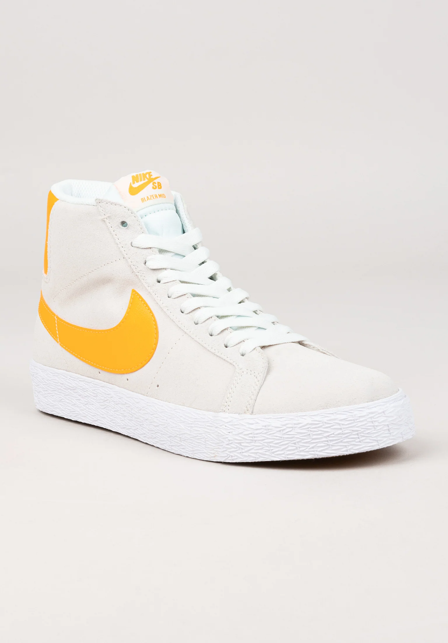 Zoom Blazer Mid