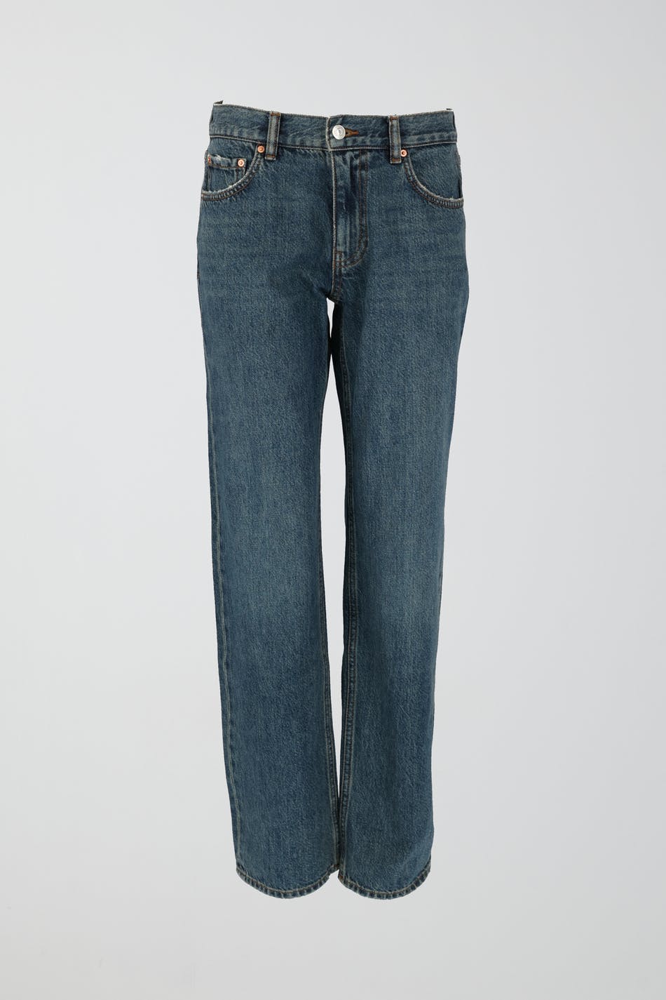 Low straight petite jeans