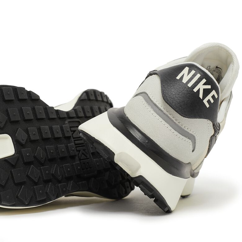 NIKE Wmns Phoenix Waffle 
