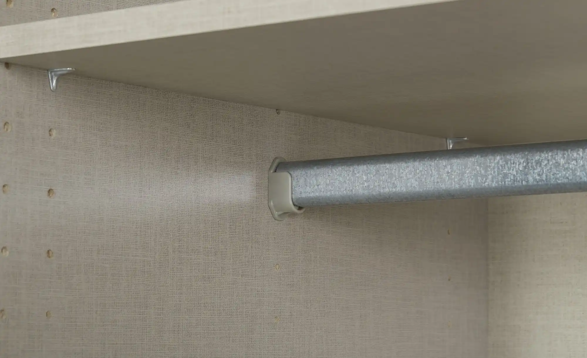 Schwebetürenschrank