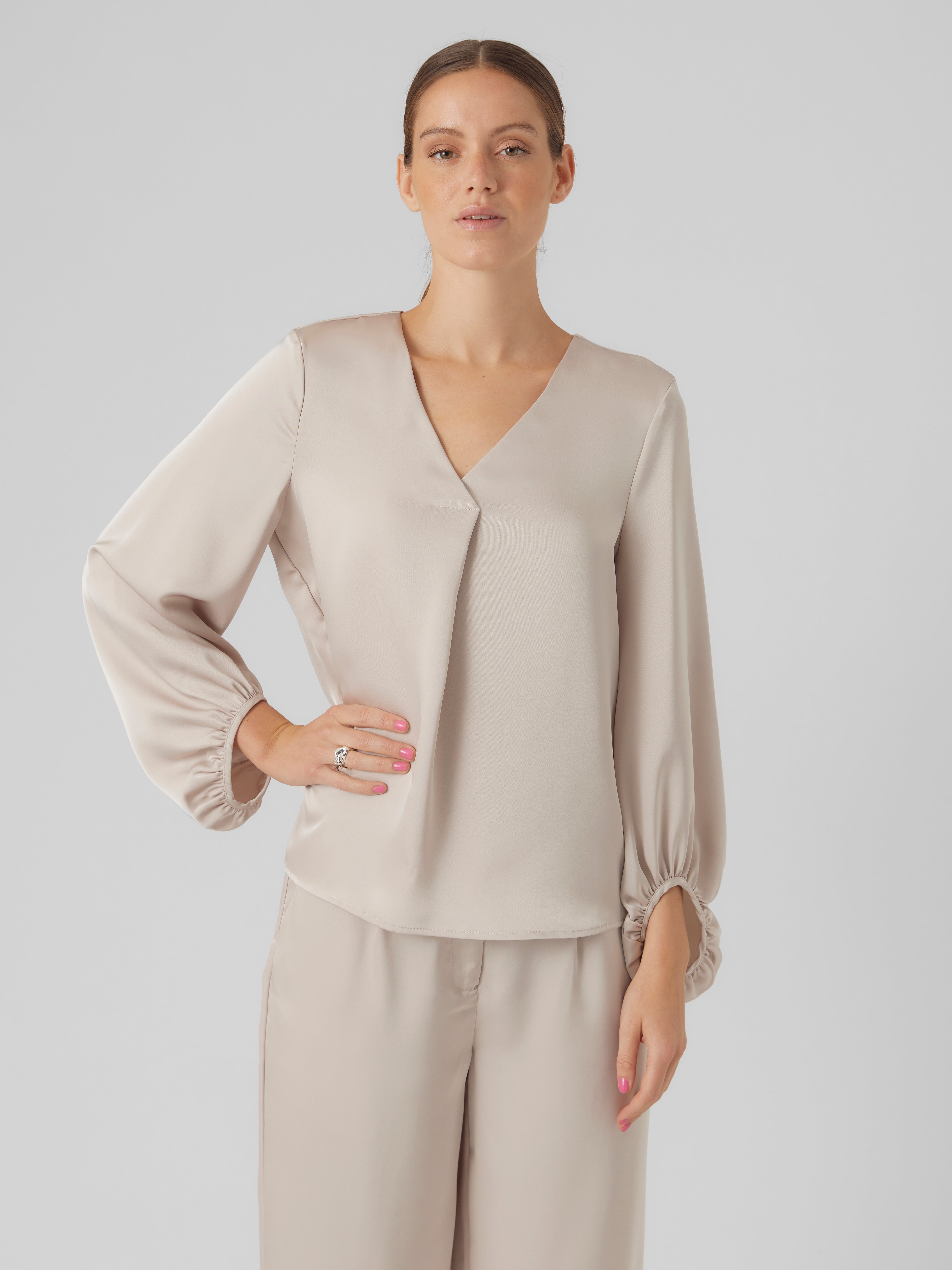 VMLOVIE Top