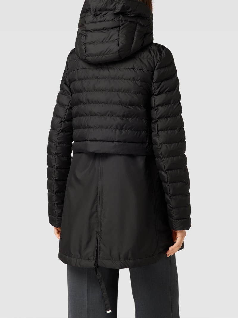 Jacke mit Reißverschlusstaschen in schwarz
