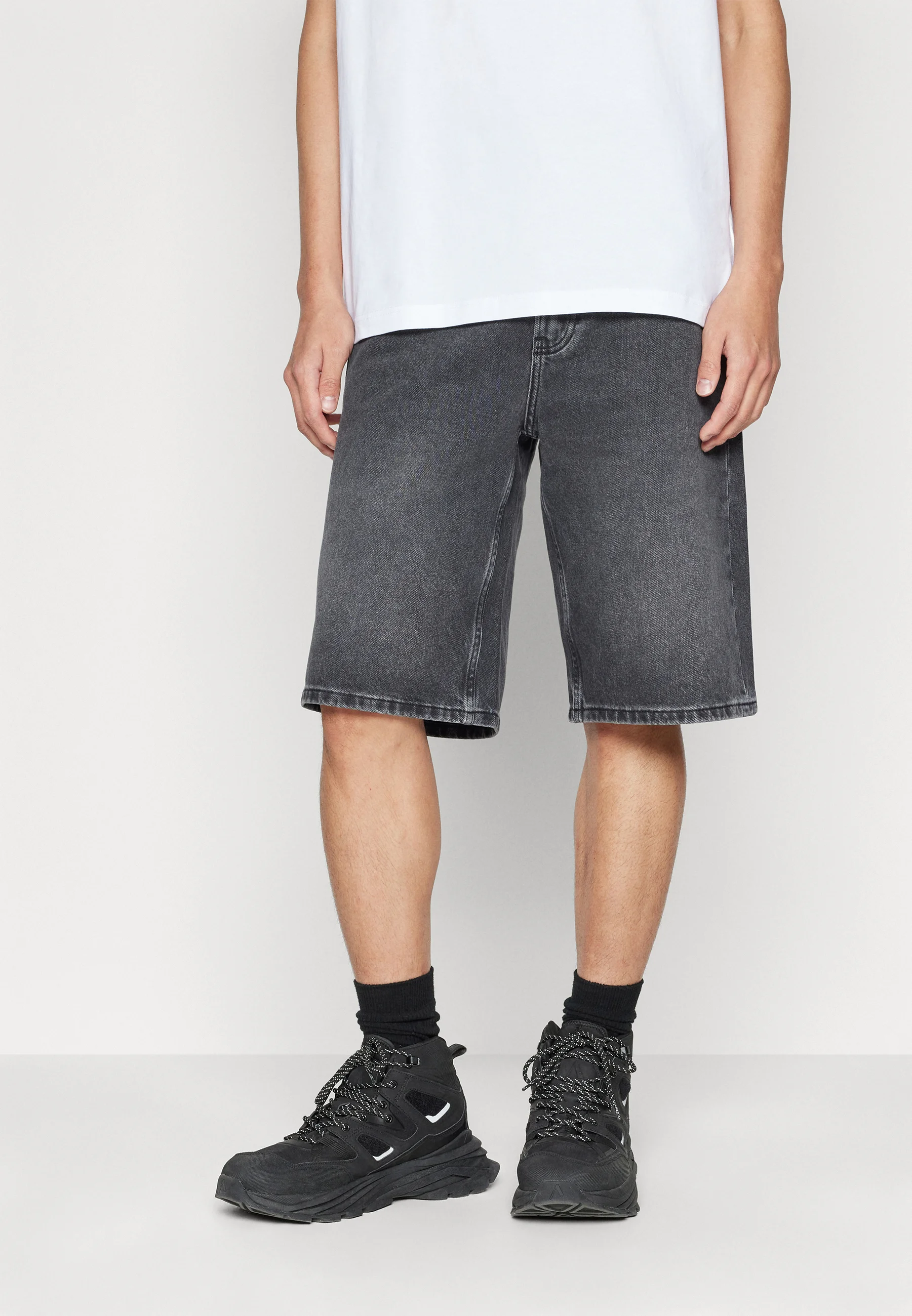 Calvin Klein Jeans 90'S LOOSE SHORT - Pantalones cortos vaqueros