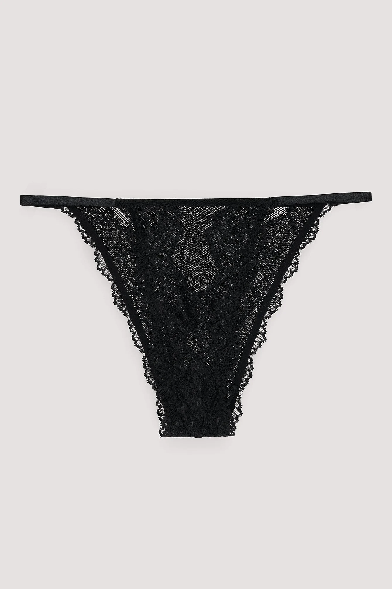 Tanga mit breiter Spitze
