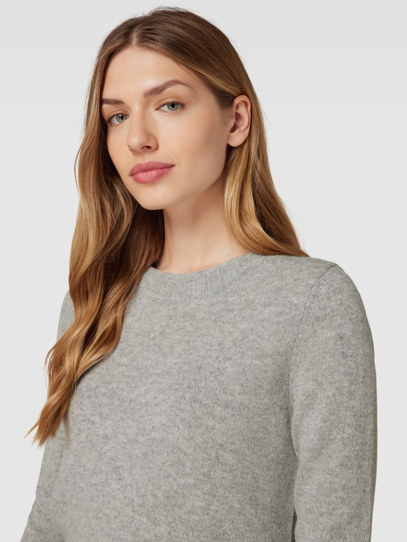 Strickpullover mit Rundhalsausschnitt in mittelgrau meliert