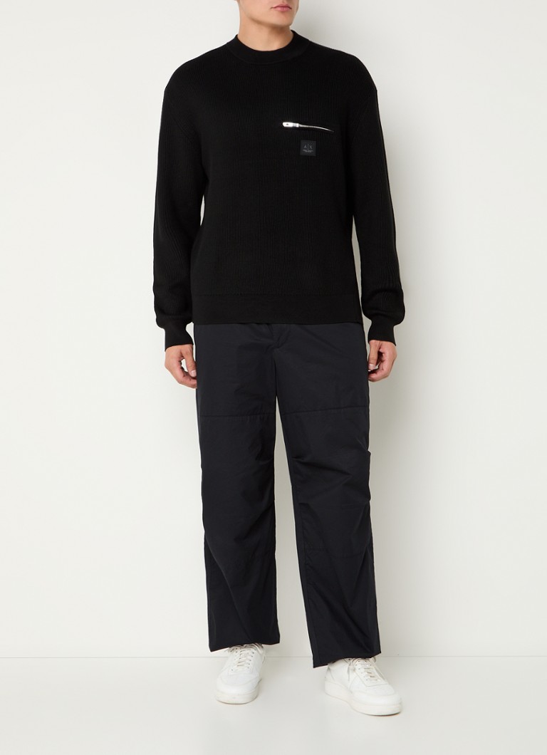 Maglione a coste Armani Exchange, in misto lana vergine, con taschino sul petto e logo.