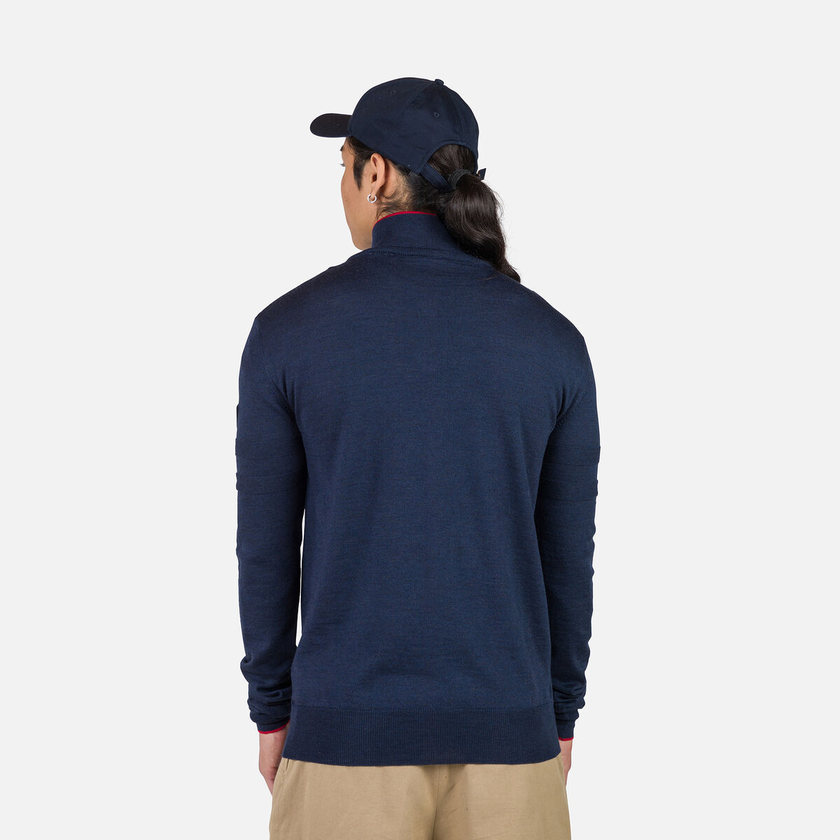 Gestreifter Herrenstrickpullover mit halblangem Reißverschluss