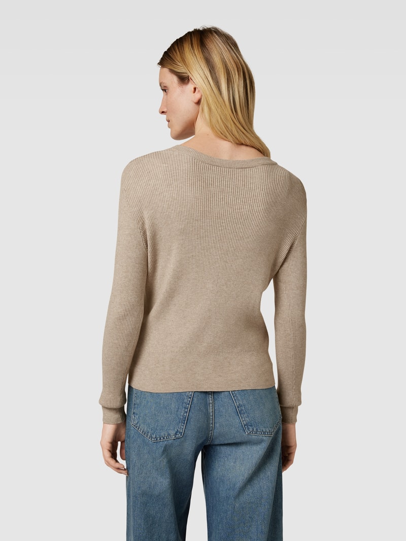Strickjacke mit V-Ausschnitt in beige