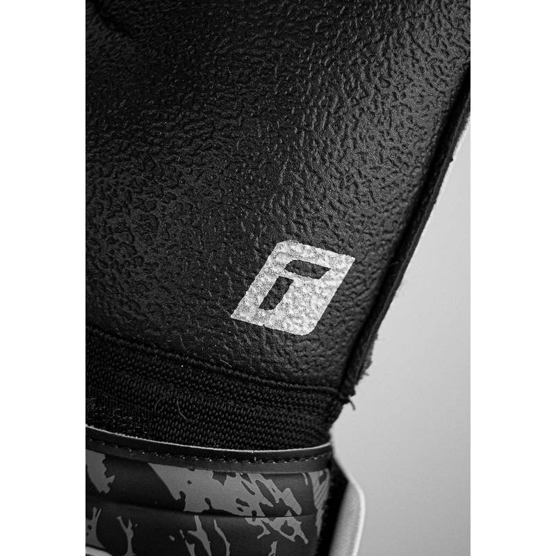 Reusch Attrakt  Resist Torwarthandschuhe