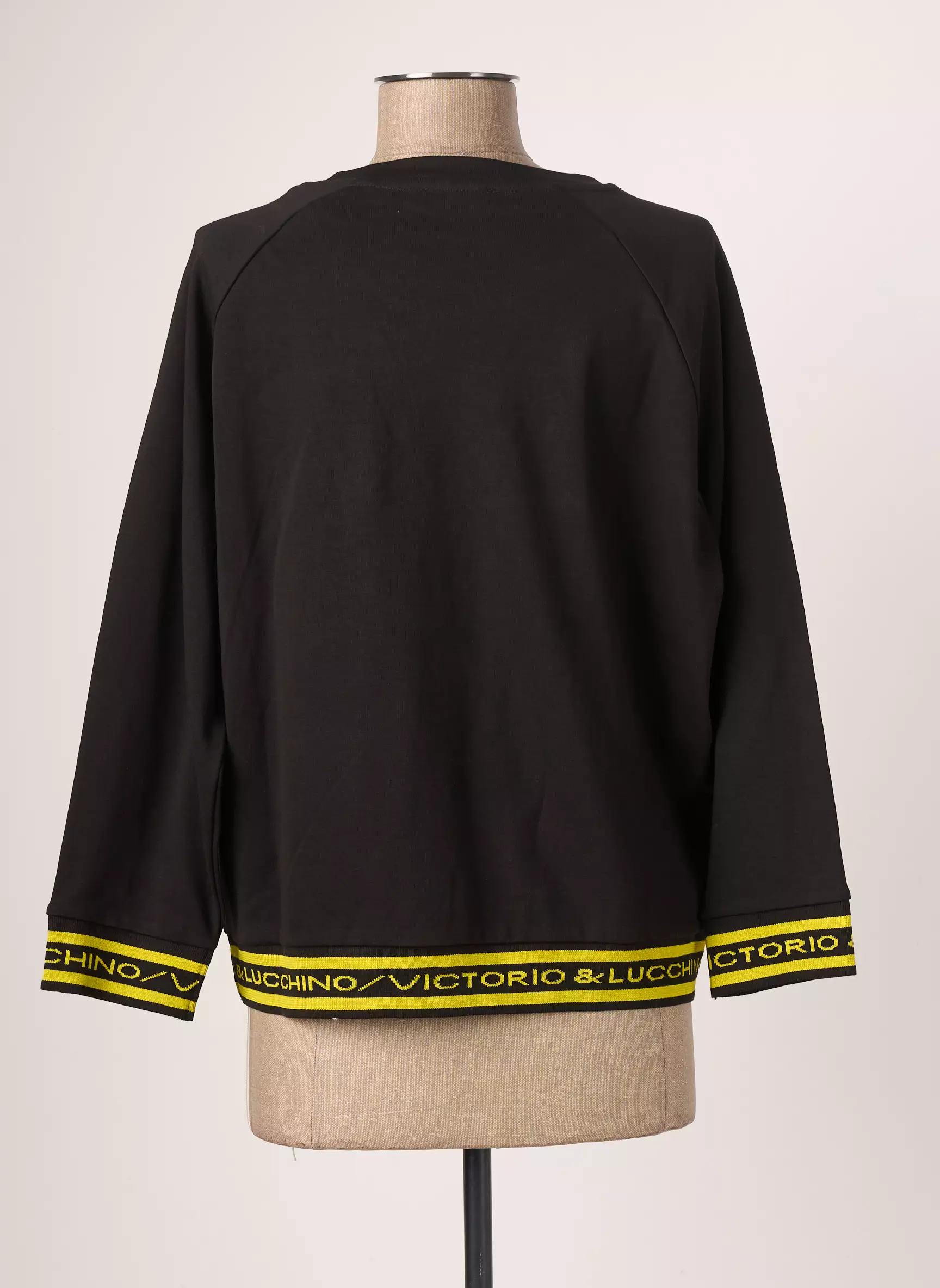 Victorio   Lucchino Sweats Femme couleur noir