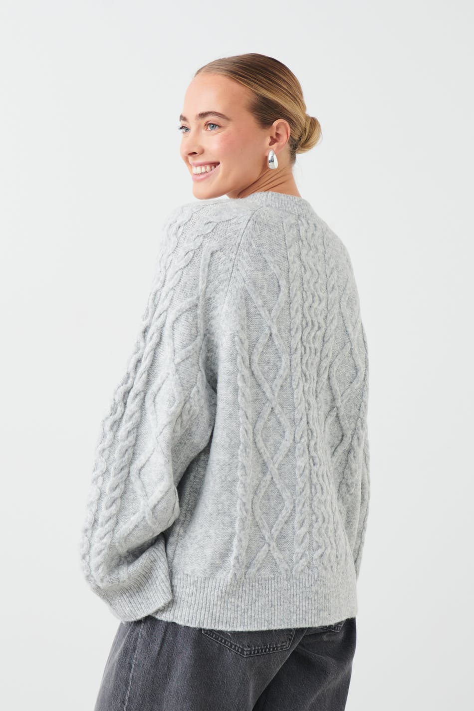 Cabel knitted sweater