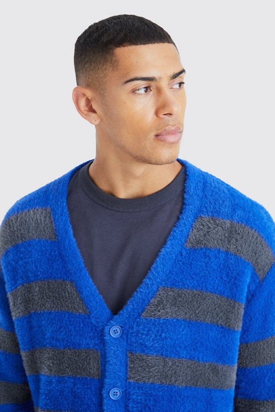 Flauschiger Oversize Cardigan mit Streifen