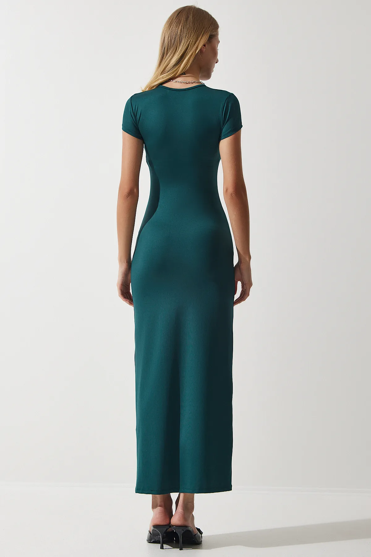 Happiness İstanbul  Smaragdgrünes Saran Sandy Strickkleid mit Rundhalsausschnitt für Damen, UB00239