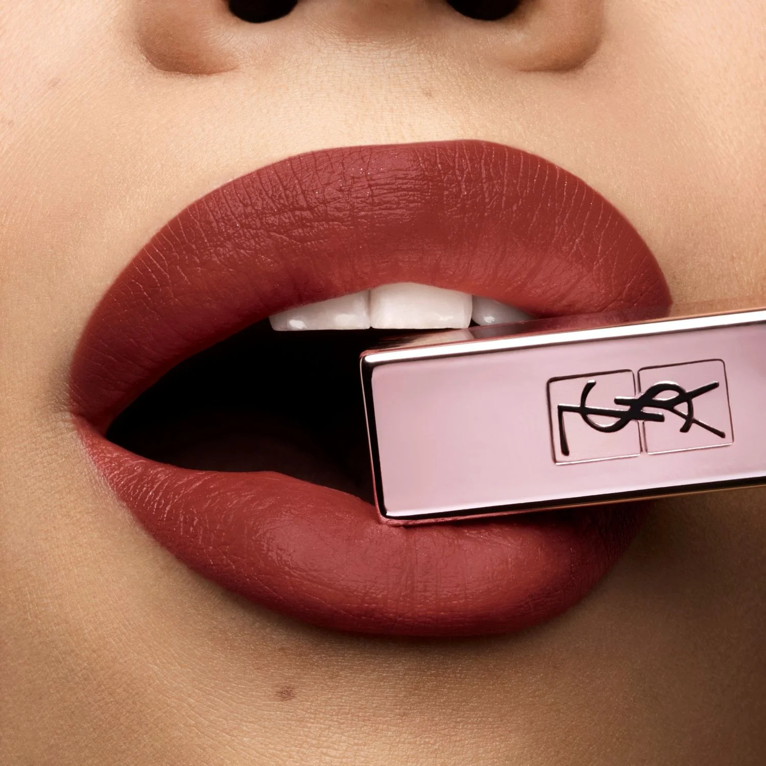 Rouge Pur Couture The Slim Glow Matte Lipstick - Κραγιόν, Ματ Κραγιόν