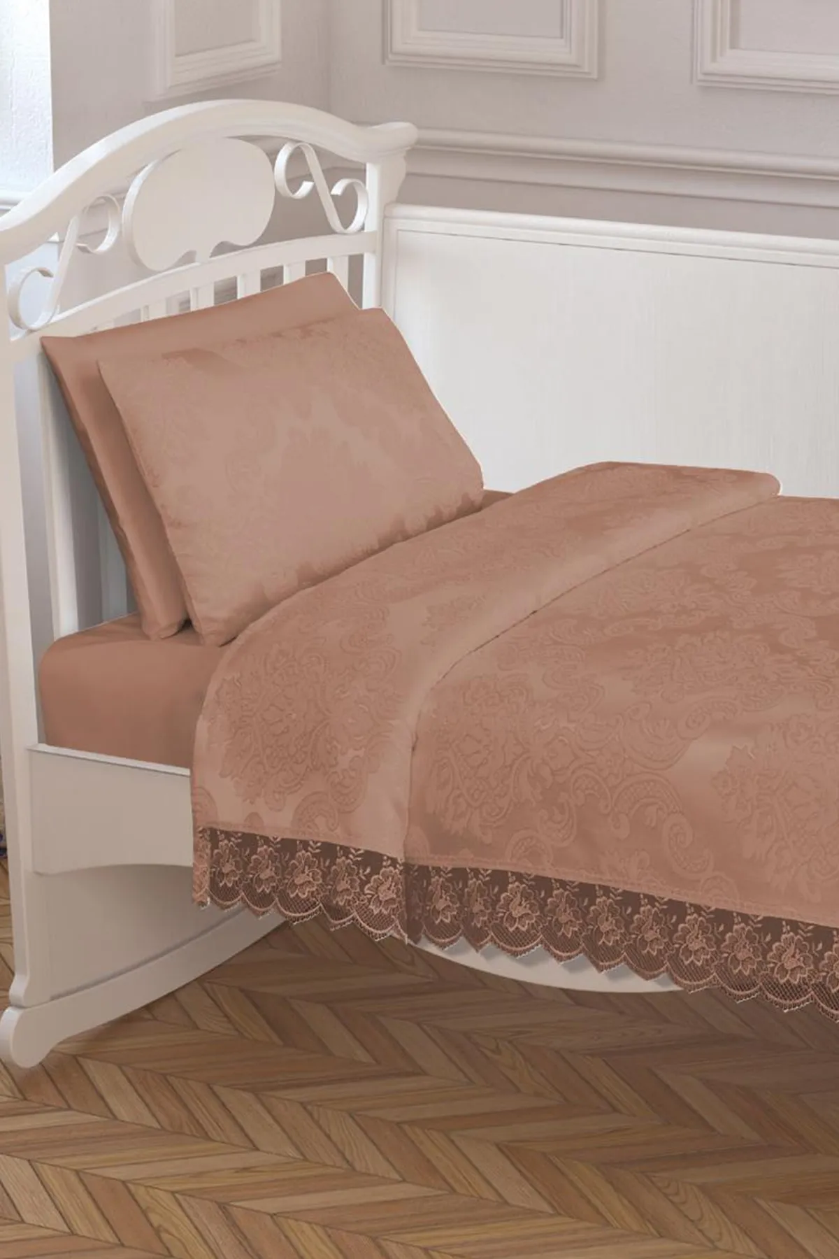 Çeyiz Diyarı  Çeyizdiyari Französisch geschnürtes Baby-Piqué-Set Cappuccino