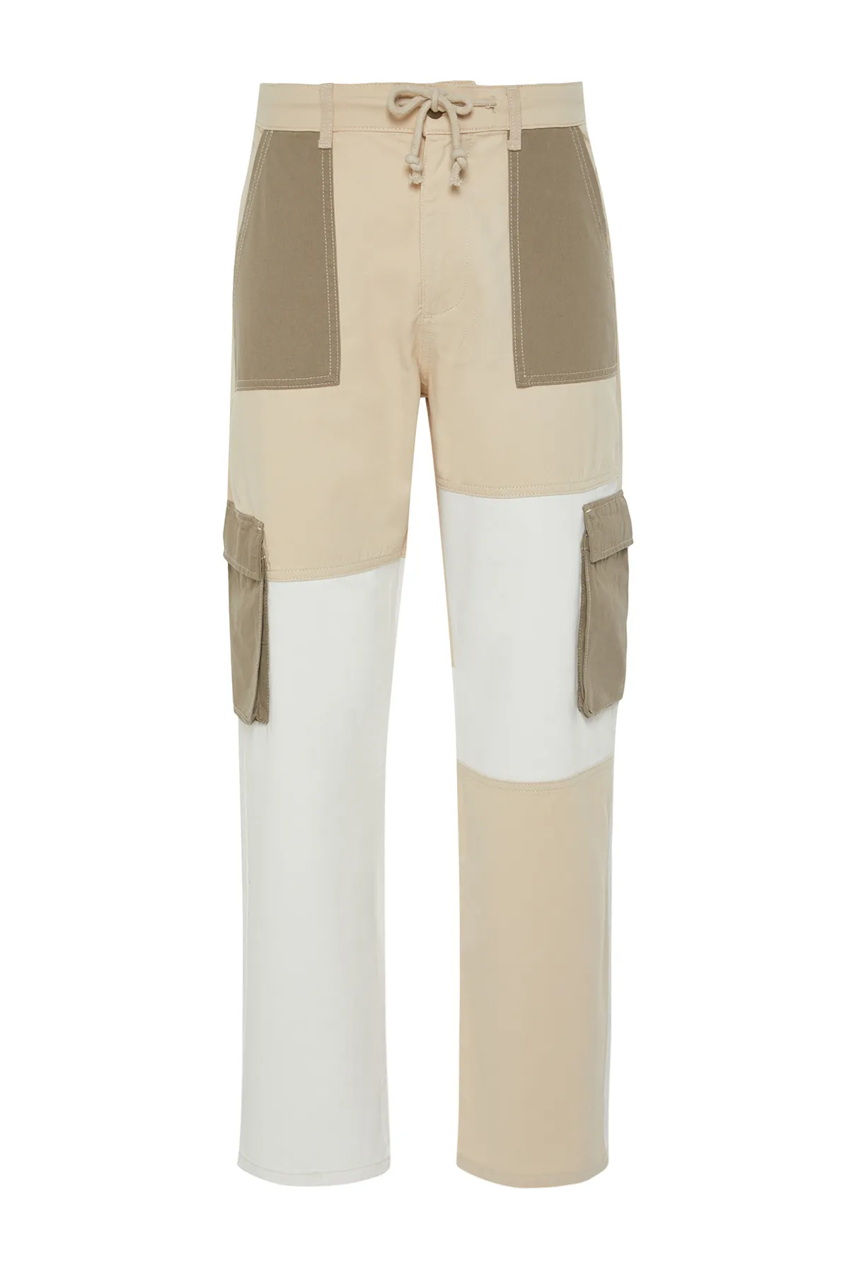 Trendyol Collection  Khakifarbene Cargohose mit lockerer Passform und Farbblock in limitierter Auflage TMNSS24PL00008