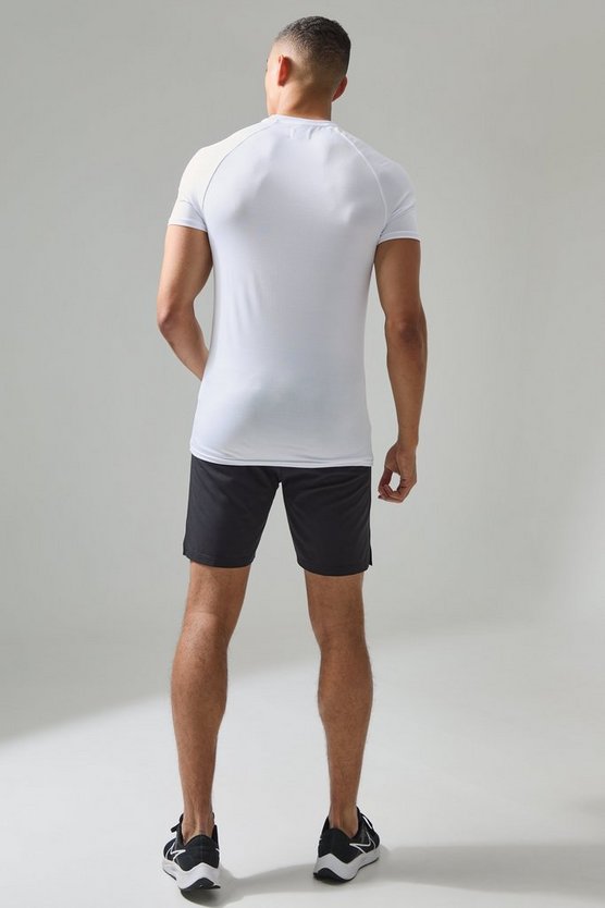 Man Active Lightweight Essentials Fitness Muscle-Fit T-Shirt