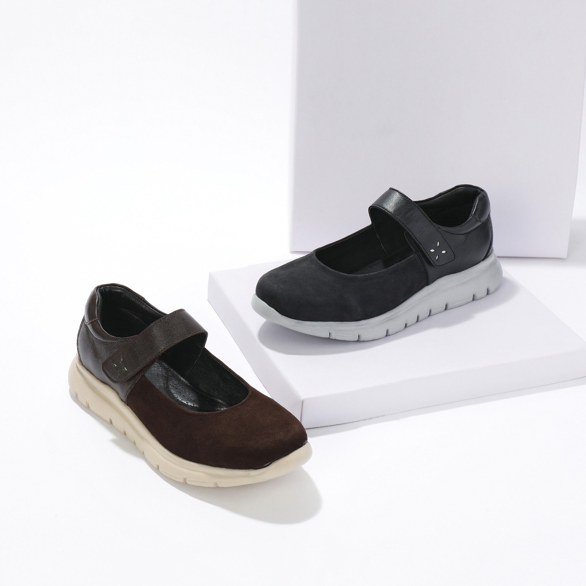 Ballerines de marche scratchées, cuir