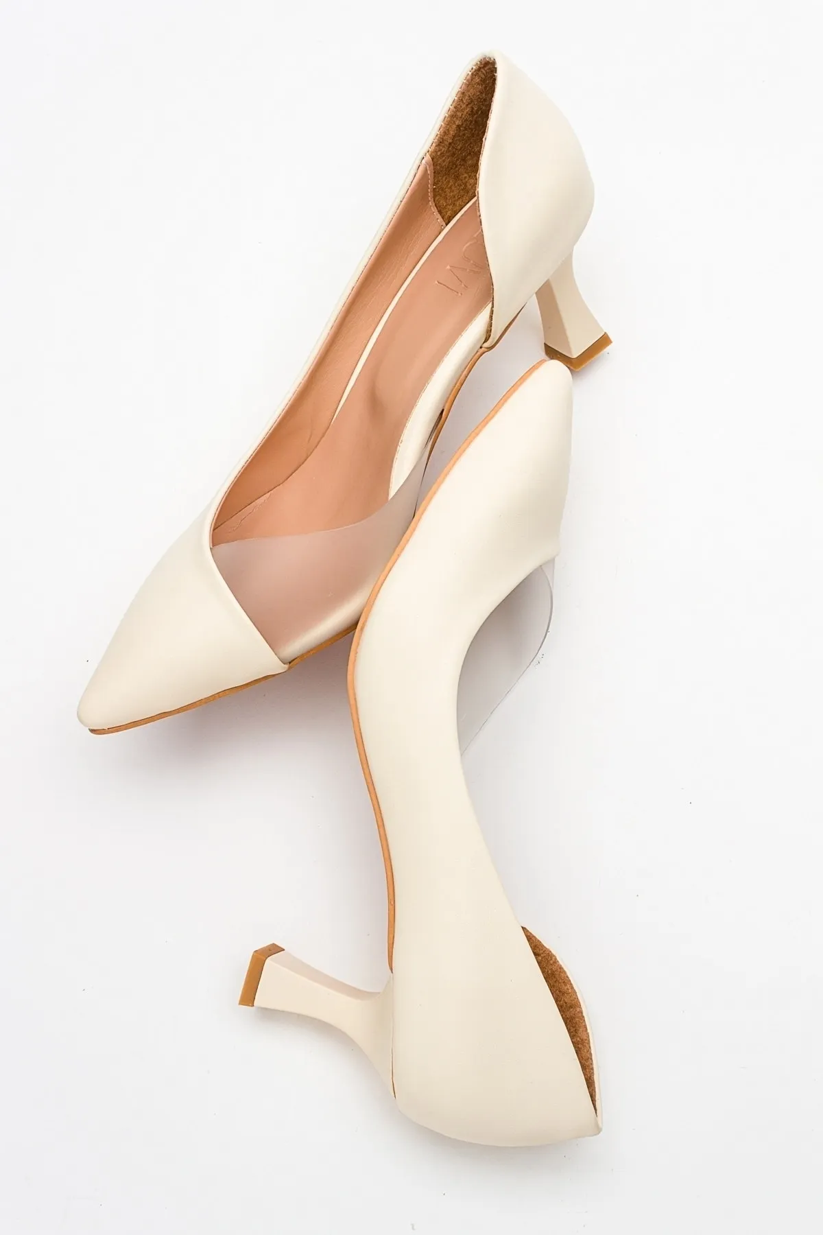 LuviShoes  353 Ecru-Leder-Damenschuhe mit Absatz