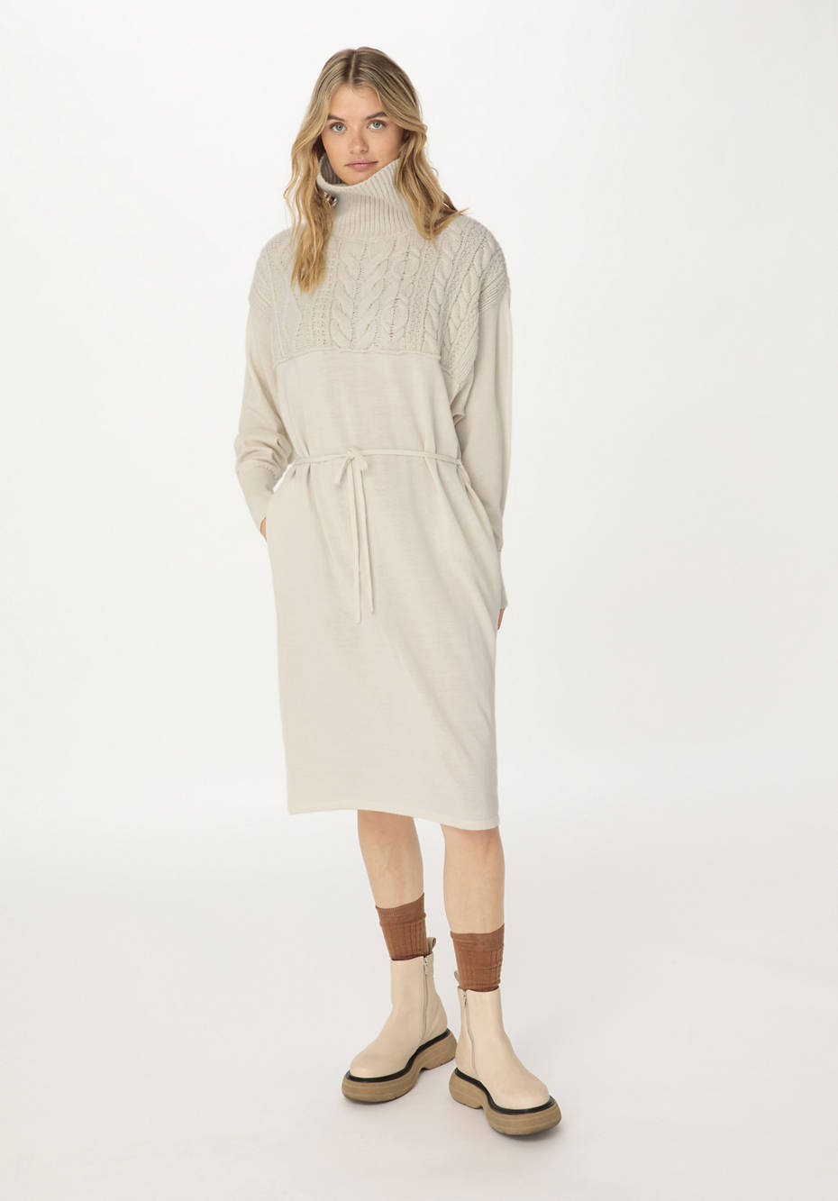 WUNDERKIND X HESSNATUR Strickkleid aus reiner Bio-Merinowolle