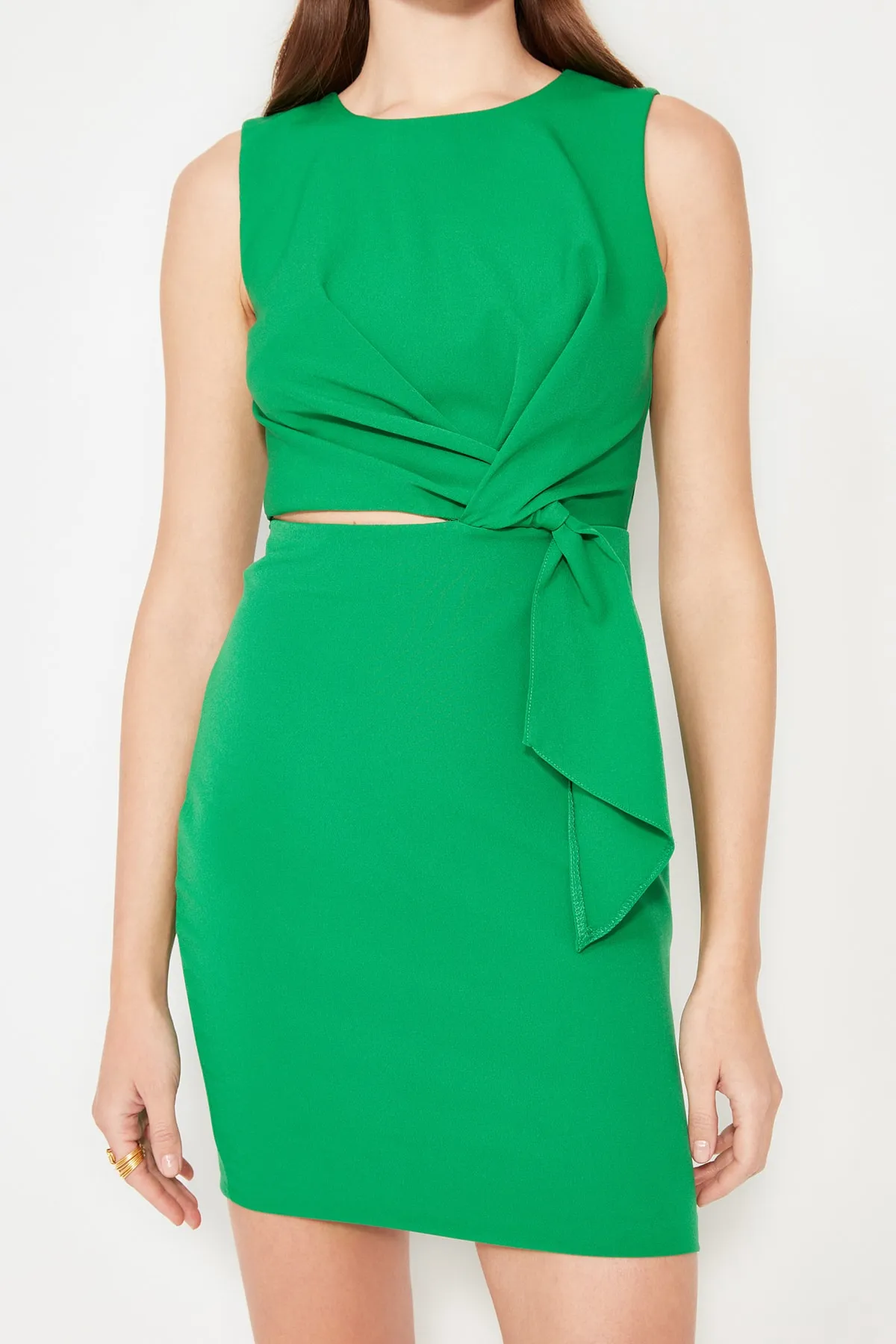 Trendyol Collection  Grünes, tailliertes, gewebtes, elegantes Abendkleid TPRSS20EL1186