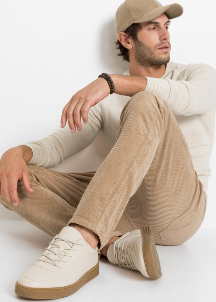 Slim Fit Stretch-Cordhose mit Komfortschnitt