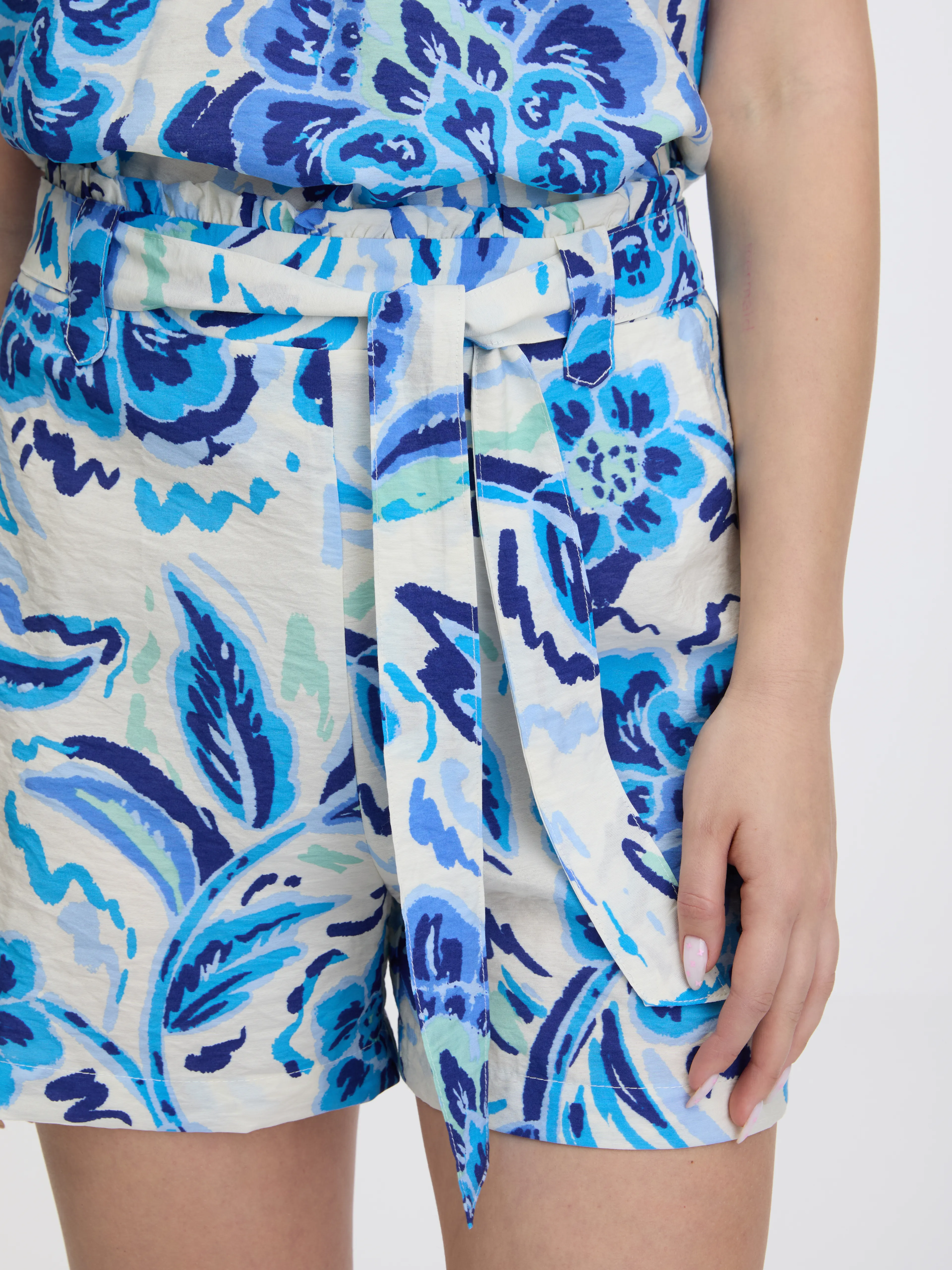 Hellblaue gemusterte Damen-Shorts ORSAY