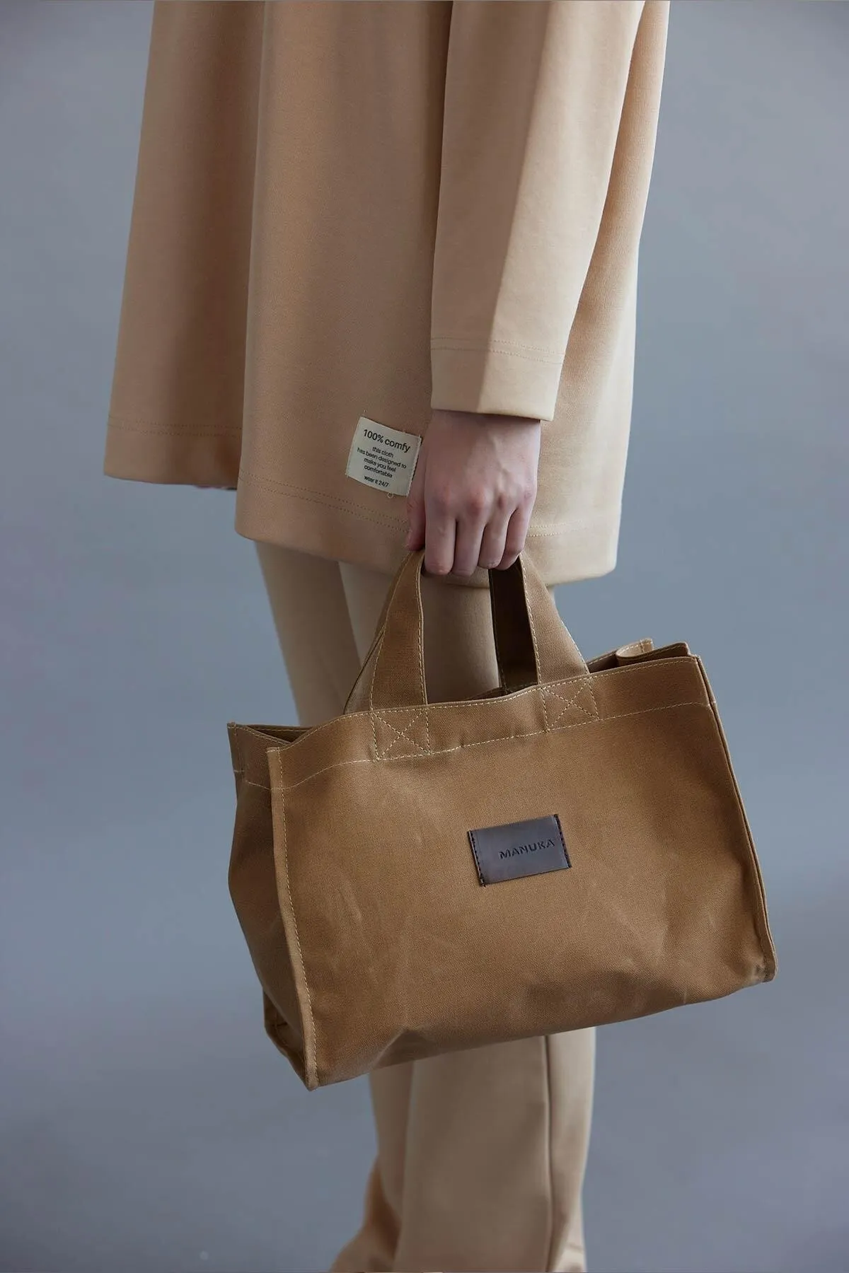 Manuka  Kleine Canvas-Tasche Camel mit Wascheffekt