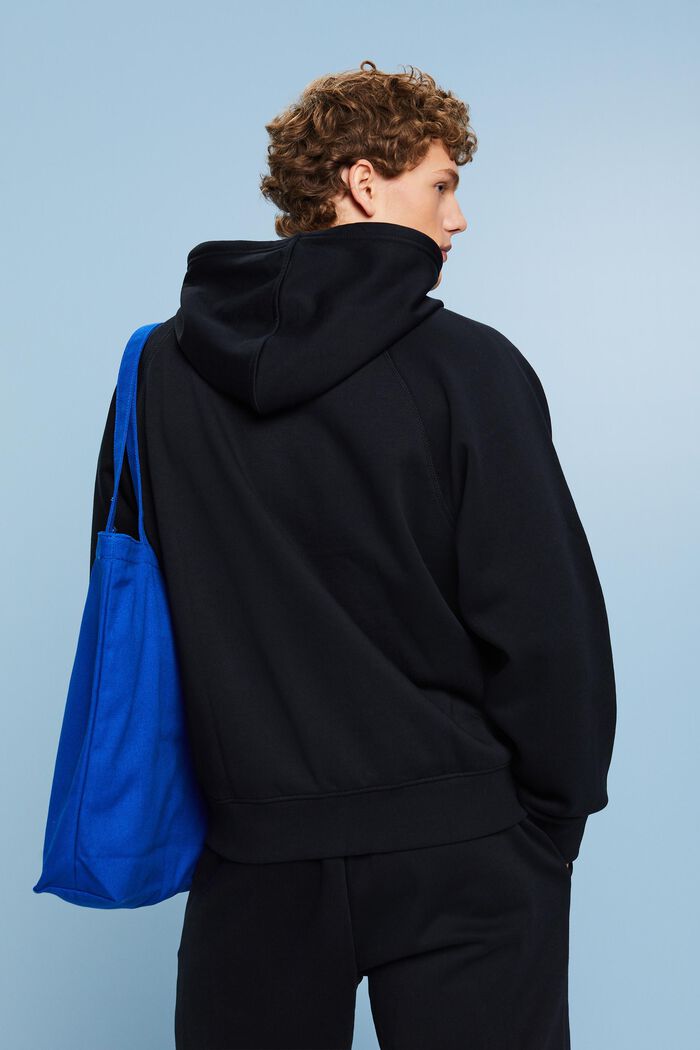 Hoodie mit Logostickerei