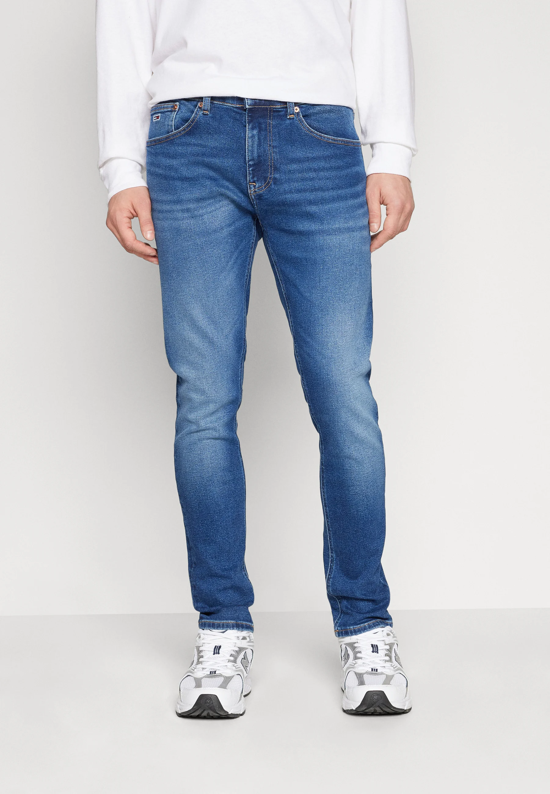 Tommy Jeans AUSTIN SLIM TAPERED - Vaqueros ajustados