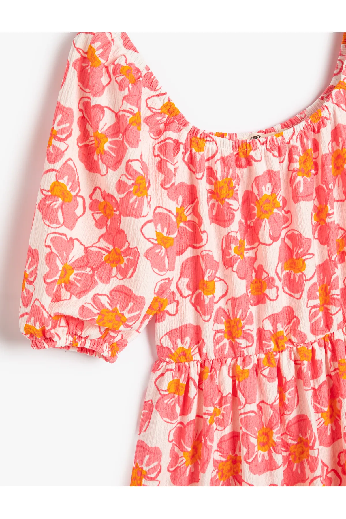 Koton  Kleid mit langen, floralen Ballonärmeln, Rundhalsausschnitt und entspanntem Schnitt