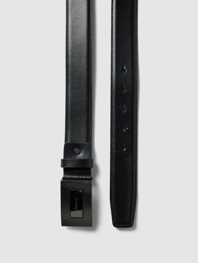 Gürtel aus Leder in schwarz