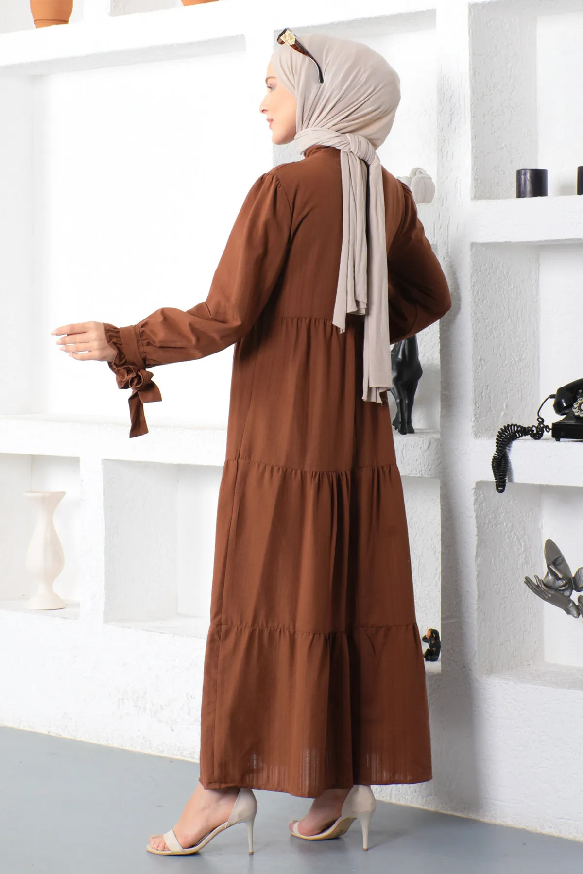 Tesettür Dünyası  Hijab-Kleid mit gebundenen Ärmeln Tsd221207 Braun