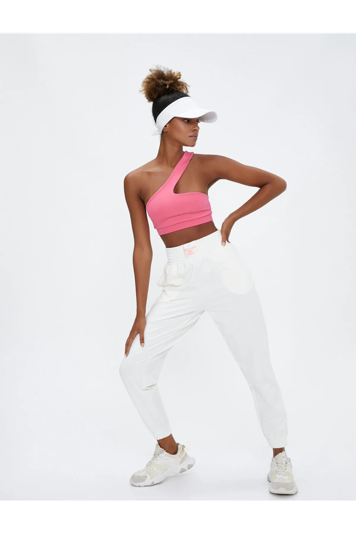 Koton  Jogger-Jogginghose mit Label, detaillierter Tasche und hoher Taille