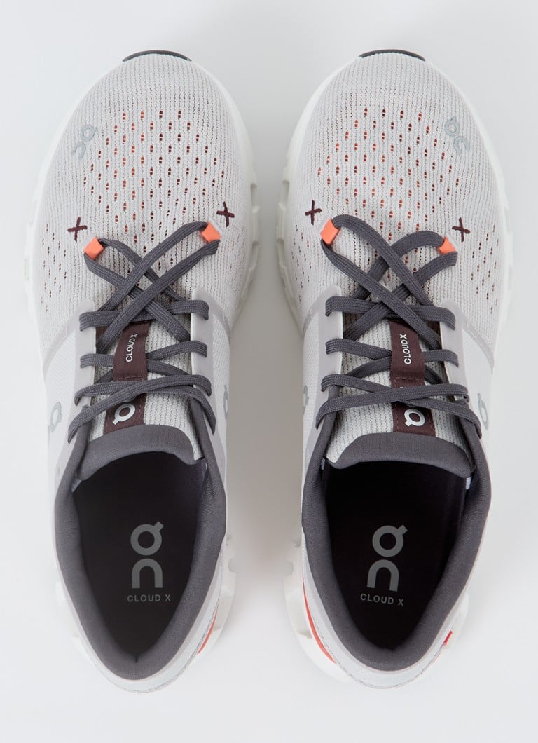 On Cloud X 4 sneaker with knitted upper