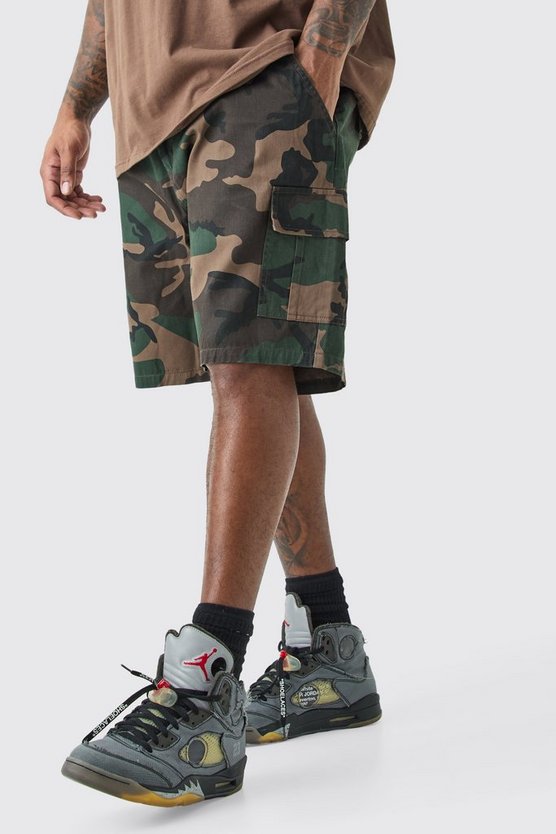 Plus Camouflage Twill Cargo-Shorts