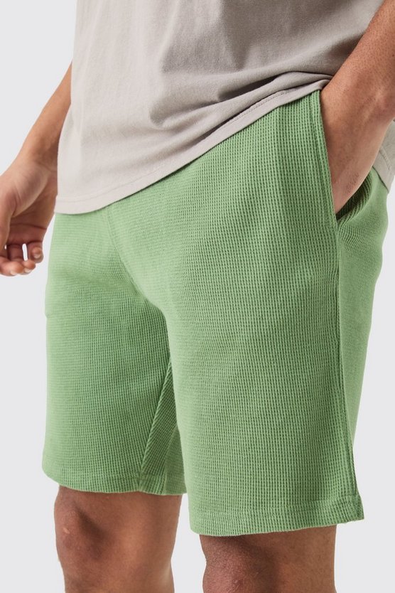 Mittellange Slim-Fit Shorts in Waffeloptik