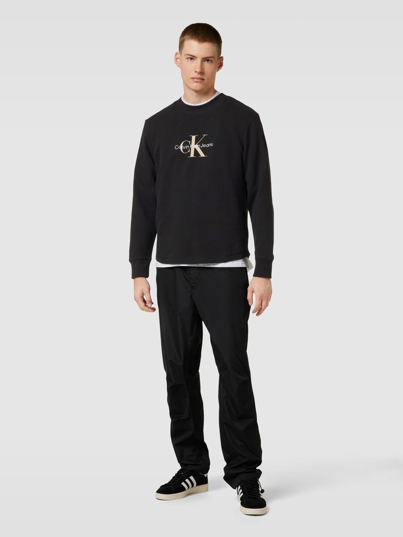 Longsleeve in Waffelstruktur mit Label-Stitching in black