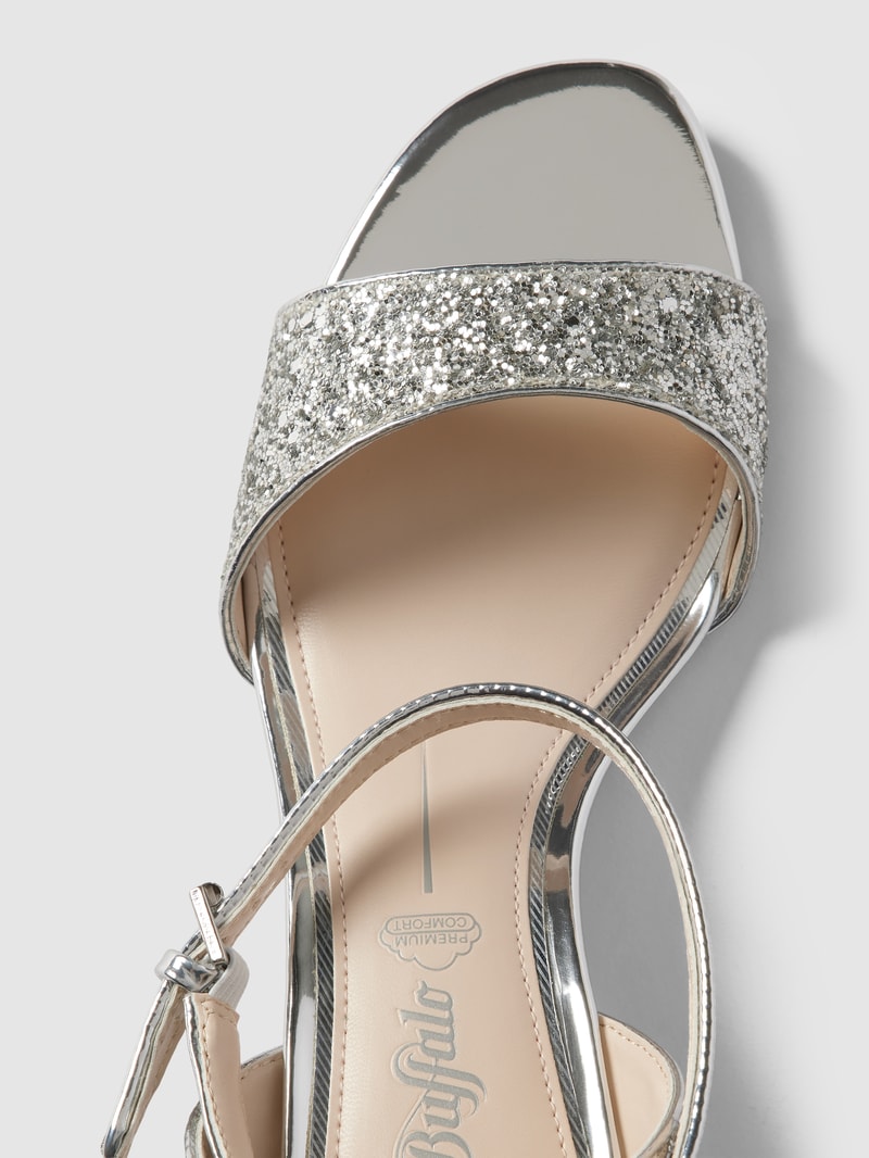Sandaletten mit Paillettenbesatz in silber
