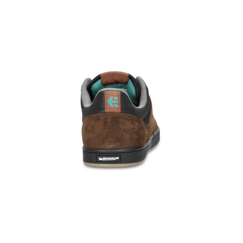 Etnies Marana 4101000403 204 / braun