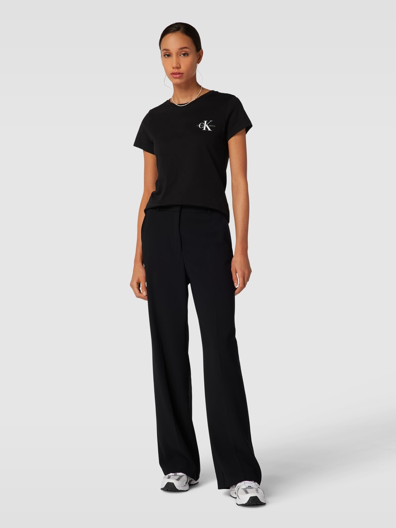 Slim Fit T-Shirt mit Label-Print im 2er-Pack in schwarz