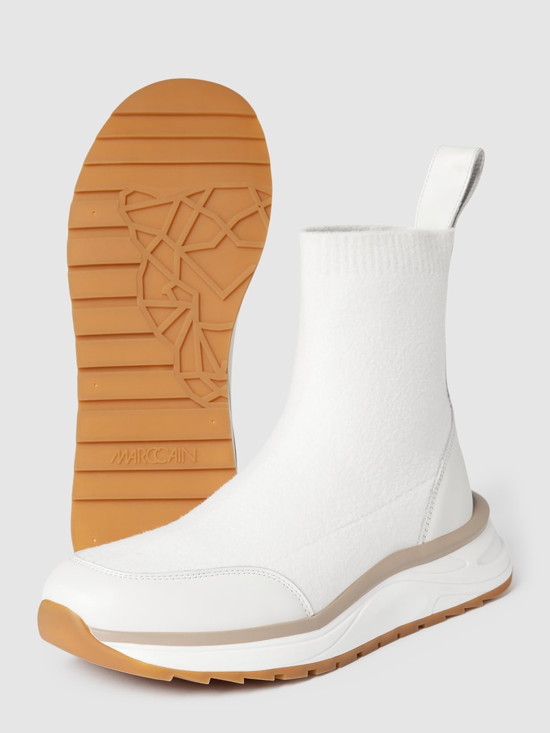 Sock-Sneaker mit Label-Details in offwhite