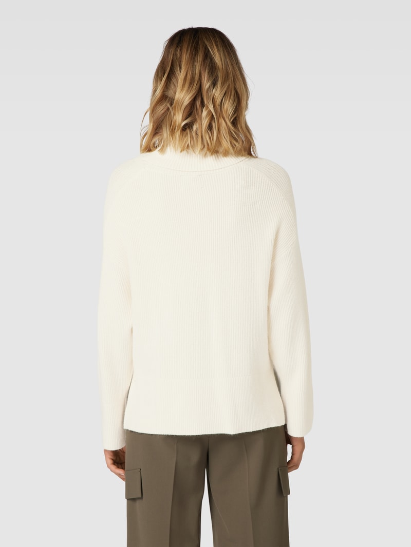Rollkragenpullover aus Viskose-Mix mit Rippenstruktur in beige