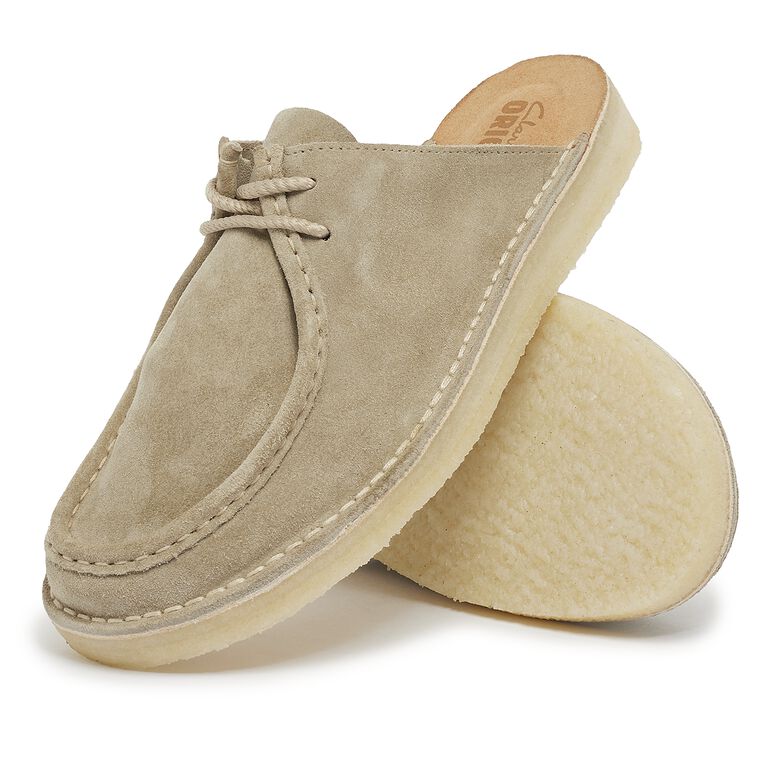 Clarks Desert Nomad Mule pale grey suede