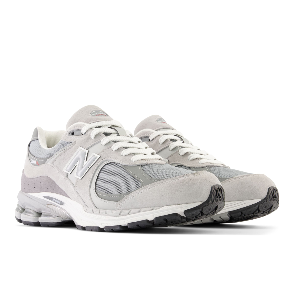 New Balance 2002R Gore TEX M2002RXJ / grau