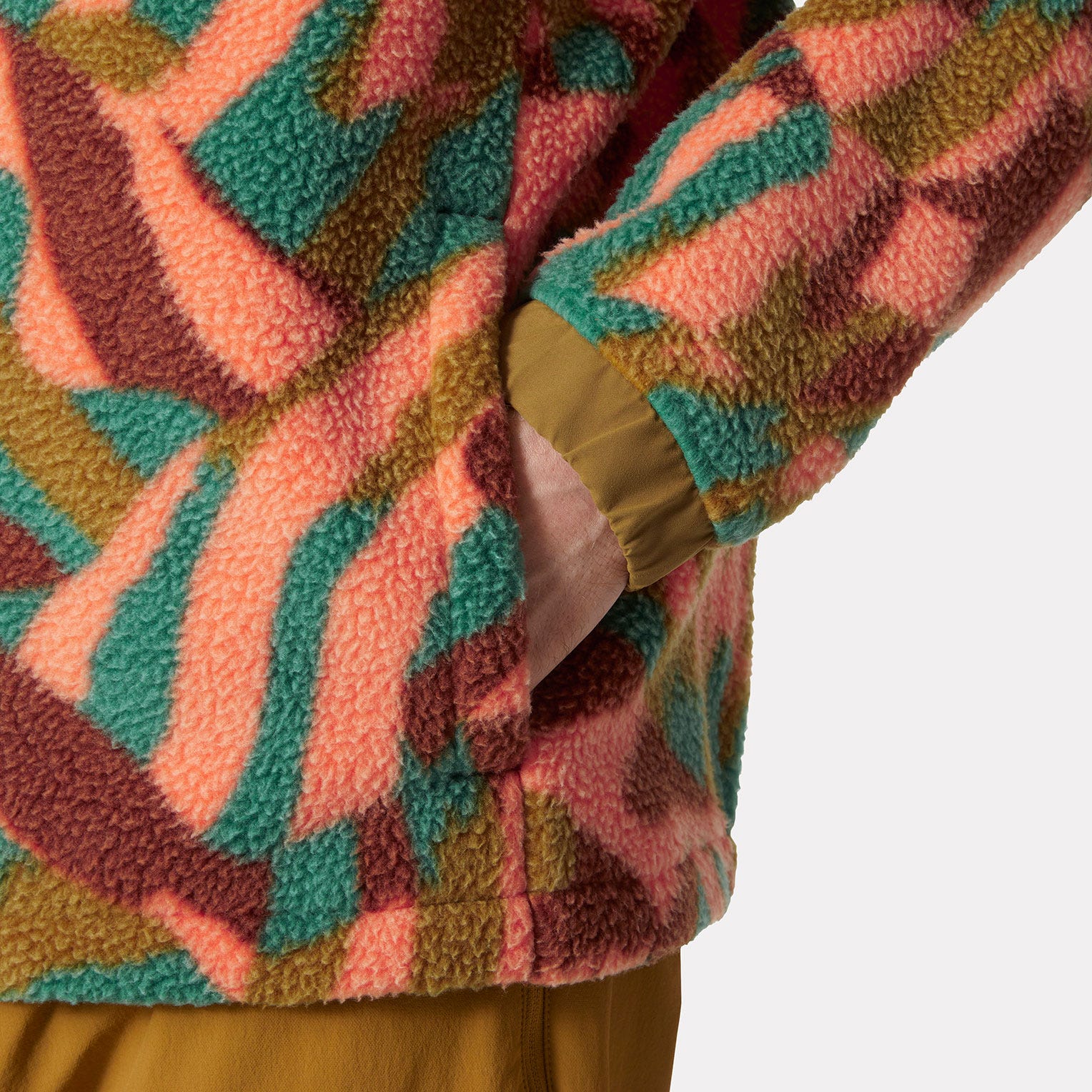 Men's Panorama Printed Pile Snap