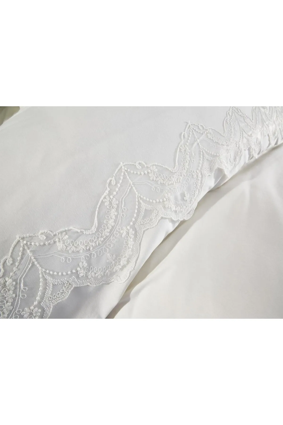 Çeyiz Diyarı  Französisches Spitzen-Hanzade-Mitgift-Bettbezug-Set, Creme
