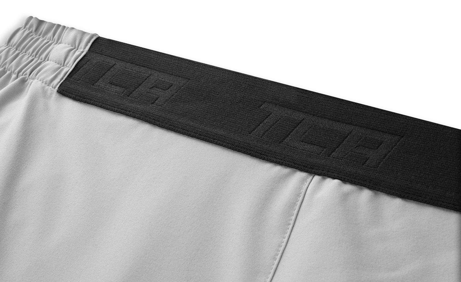 TCA Trainingsshorts TCA Herren Elite Tech Laufhose - Hellgrau/Schwarz, XXL